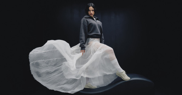 Borítókép: ROSALÍA és a New Balance 204L újra közös kampányban szerepel