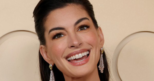 Borítókép: Akkor és most fotó: Anne Hathaway 12 év után lépett újra az Oscar-gála vörös szőnyegére - hihetetlen mennyit változott ennyi idő alatt!