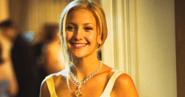 Borítókép: 23 év után is tuti vétel! Mindenki kedvenc ruhája a 2000-es évekből újra trendi