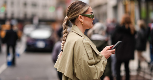 Borítókép: 6 funkció  a telefonon, ami nélkül egy modern nő már el sem tudná képzelni a mindennapjait 2026-ban