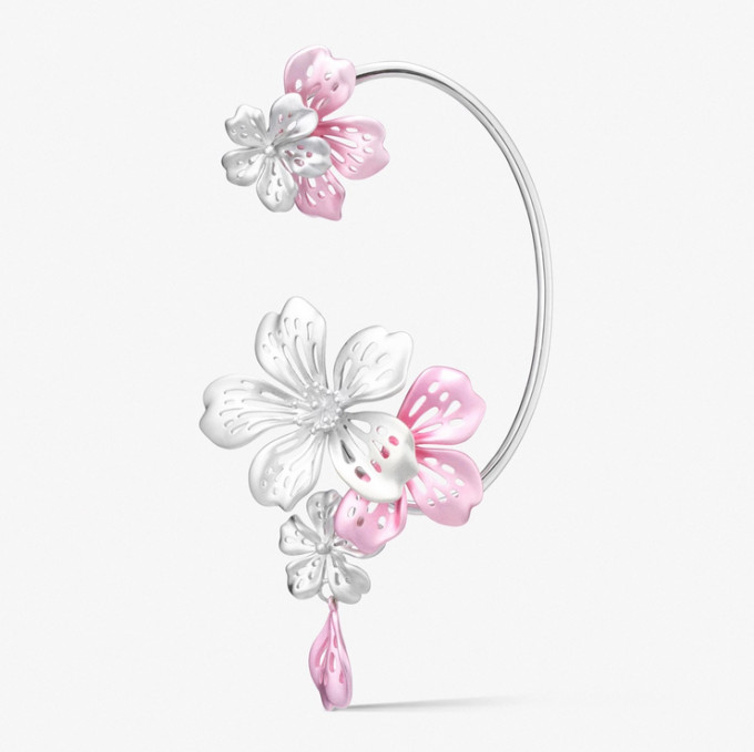 Flowers Cseresznyevirág ezüst fülgyűrű, amit IDE kattintva találsz!