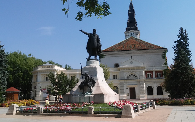 Kecskemét - Kossuth Lajos szobra