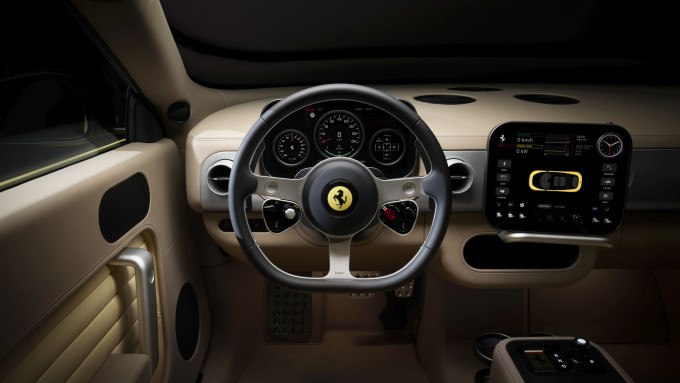 Ferrari Luce beltér