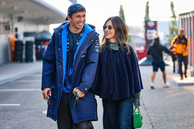Alex Albon és Lily Muni He