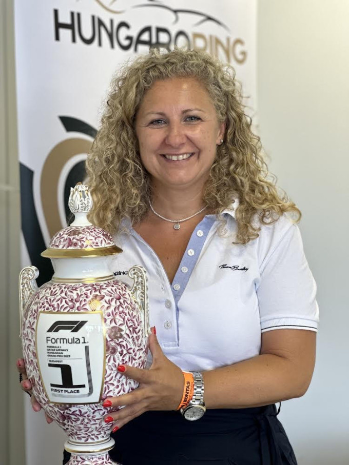 Tóth Anita, a Hungaroring sajtófőnökeként dolgozik a kulisszák mögött.
