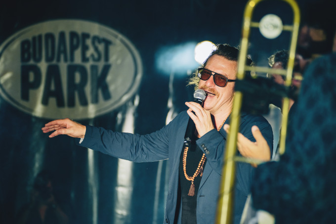 Parov Stelar szeptember 26-án lép fel újra a Budapest Parkban a zenekarával!