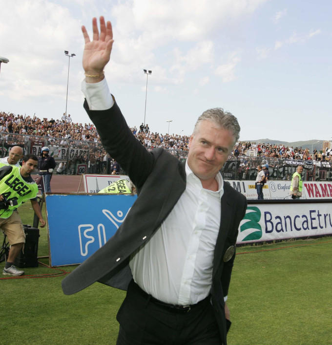 Didier Deschamps a munkát elvégezte, majd búcsút intett