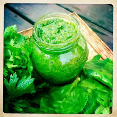 Borítókép: Spenótos pesto kolléganőnktől