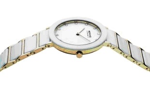 Borítókép: A 2012-es év órája