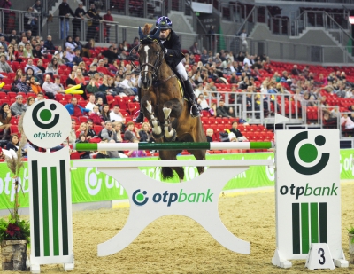 Borítókép: Lovas klasszisok és több ezer néző a VII. OTP Bank Lovas Világkupán