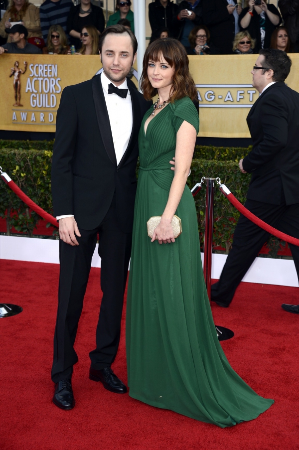 Borítókép: Alexis Bledel titokban megházasodott