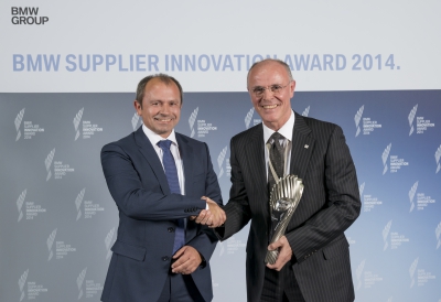 Borítókép: A Bridgestone ológiai abroncstechnológiája nyerte el a BMW  Innovation Supplier Award-díjat a „Hatékony dinamika” kategóriában