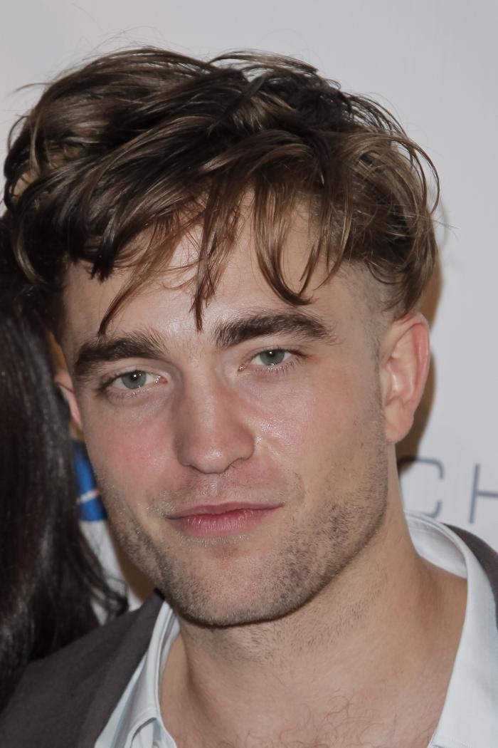 sztárok sztárhírek robert pattinson sokkoló botrányos új haja frizura fotó kép