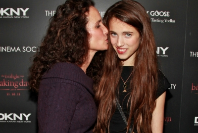 Borítókép: Félre az útból, anyukám, most én jövök! Sztárcsemeték a rivaldafényben