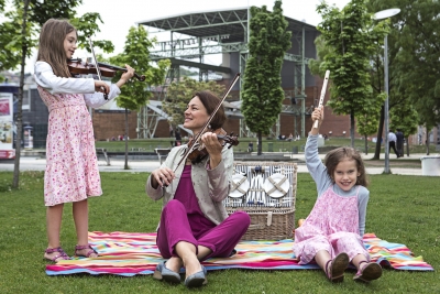 Borítókép: MINDJÁRT PÉNTEK: ha végre itt a nyár...