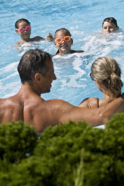 Borítókép: Családi pihenés az Aquában