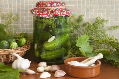 Borítókép: Így készül a kovászos uborka házilag!