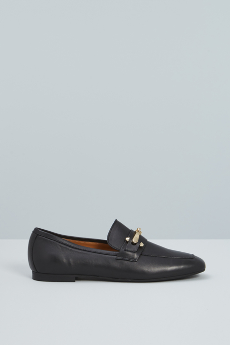 Fekete mokaszin arany dísszel