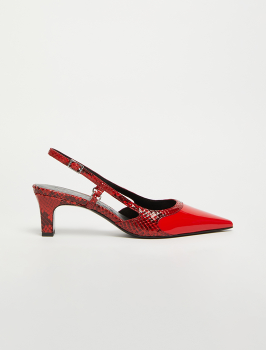 Hegyes orrú slingbacks